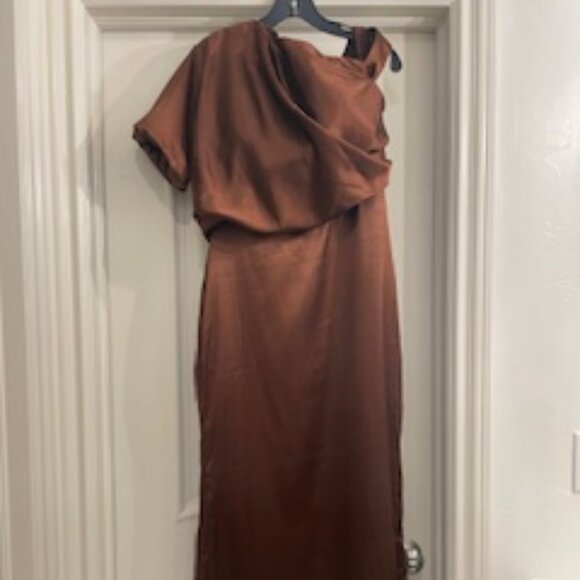 NWT One-shoulder Gown - Picture 3 of 7